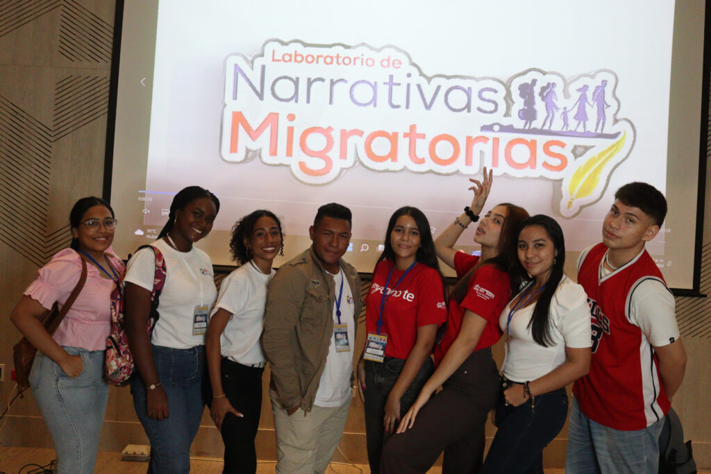 Estudiantes, profesores y líderes vecinales en Lab. de Narrativas Migratorias en Barranquilla