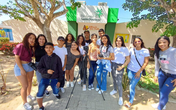 Jóvenes potencian sus habilidades comunicativas y liderazgo