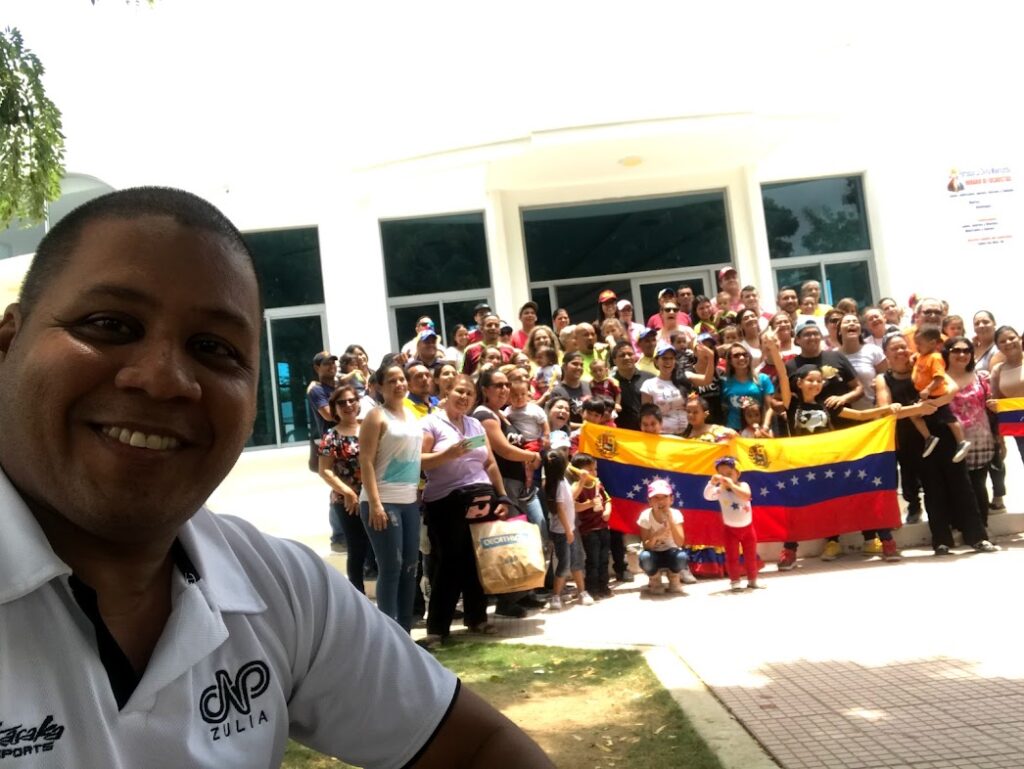 Grupo honrando a La Chinita en Barranquilla Patrona del estado Zulia en Venezuela.