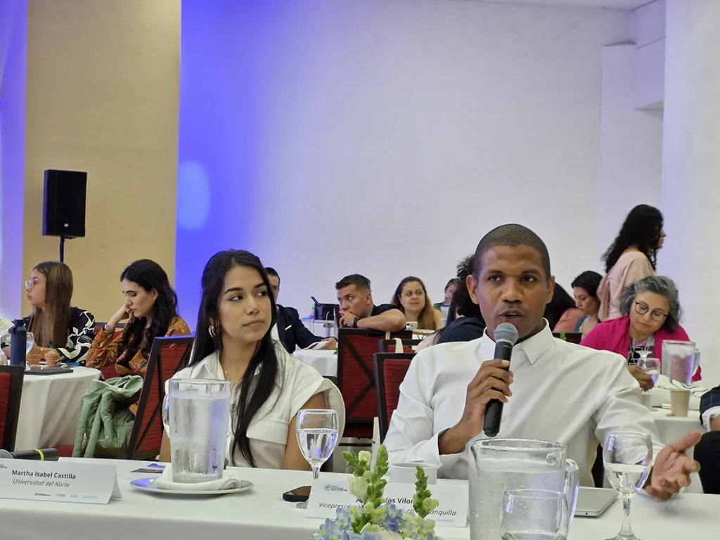 Juan Viloria en el Foro Ciudades Incluyentes en Barranquilla
