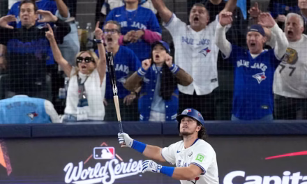 Toronto explota en el sexto inning y aplasta a los Dodgers