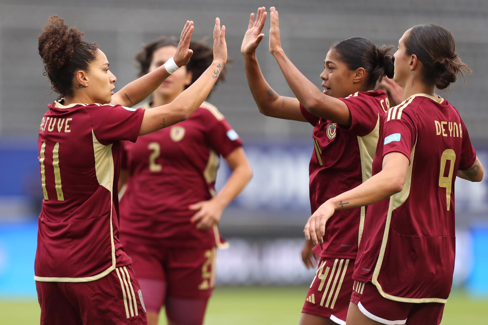 Las venezolanas celebran su primer triunfo | Foto Conmebol.com