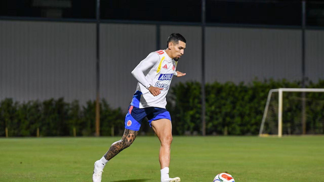 Daniel Muñoz se reportó y entrena en Orlando | Foto: Cortesía FCF