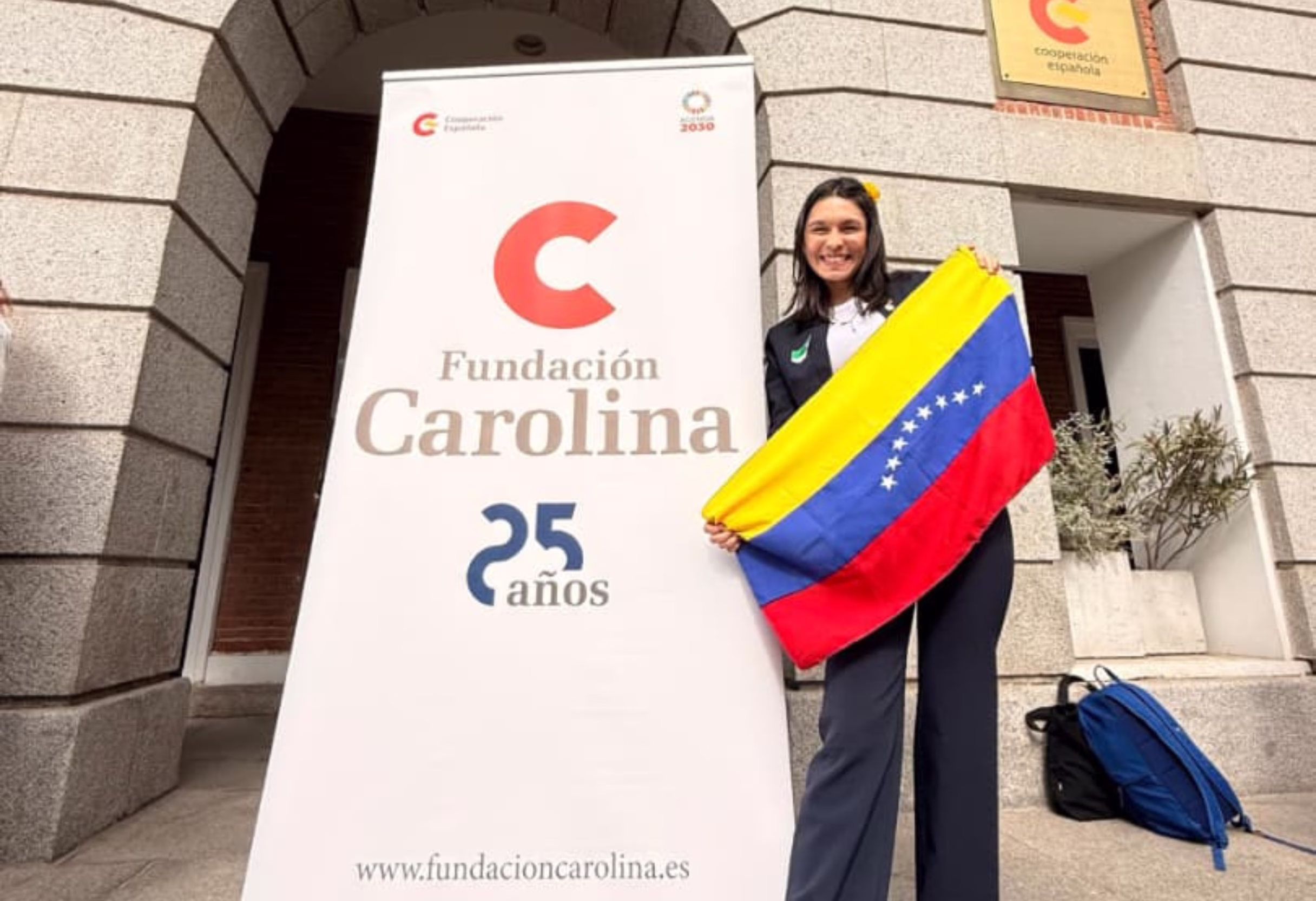 Fundación Carolina beca a joven zuliana para el periodo 2025-2026