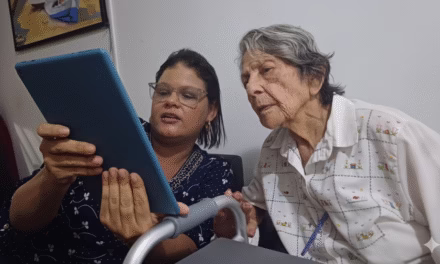 A sus 90 Años, Adriana Záccaro «CreaConIA»