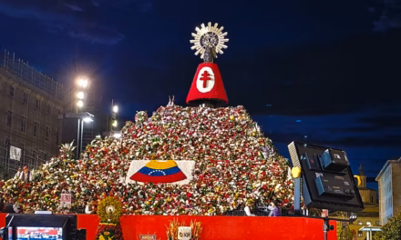 Homenaje histórico recibe Venezuela en las Fiestas del Pilar en España
