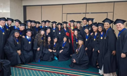URBE gradúa a más de 500 jóvenes en diferentes carreras universitarias