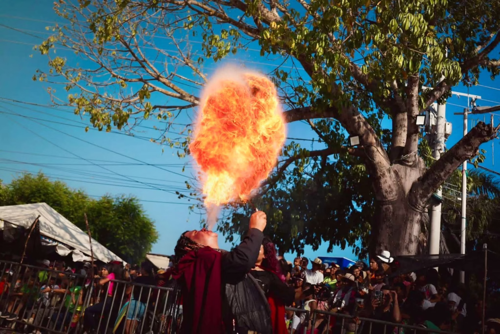 La tradición y el color del Carnaval del Atlántico recorren Galapa durante la Gran Parada Departamental del Folclor