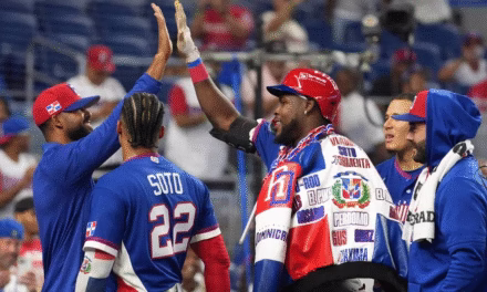 Dominicana vence 7-5 a Venezuela en un duelo electrizante del Clásico Mundial de Béisbol 2026