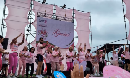 Maracaibo se tiñó de rosa en la Caminata por la Vida de FAMAC