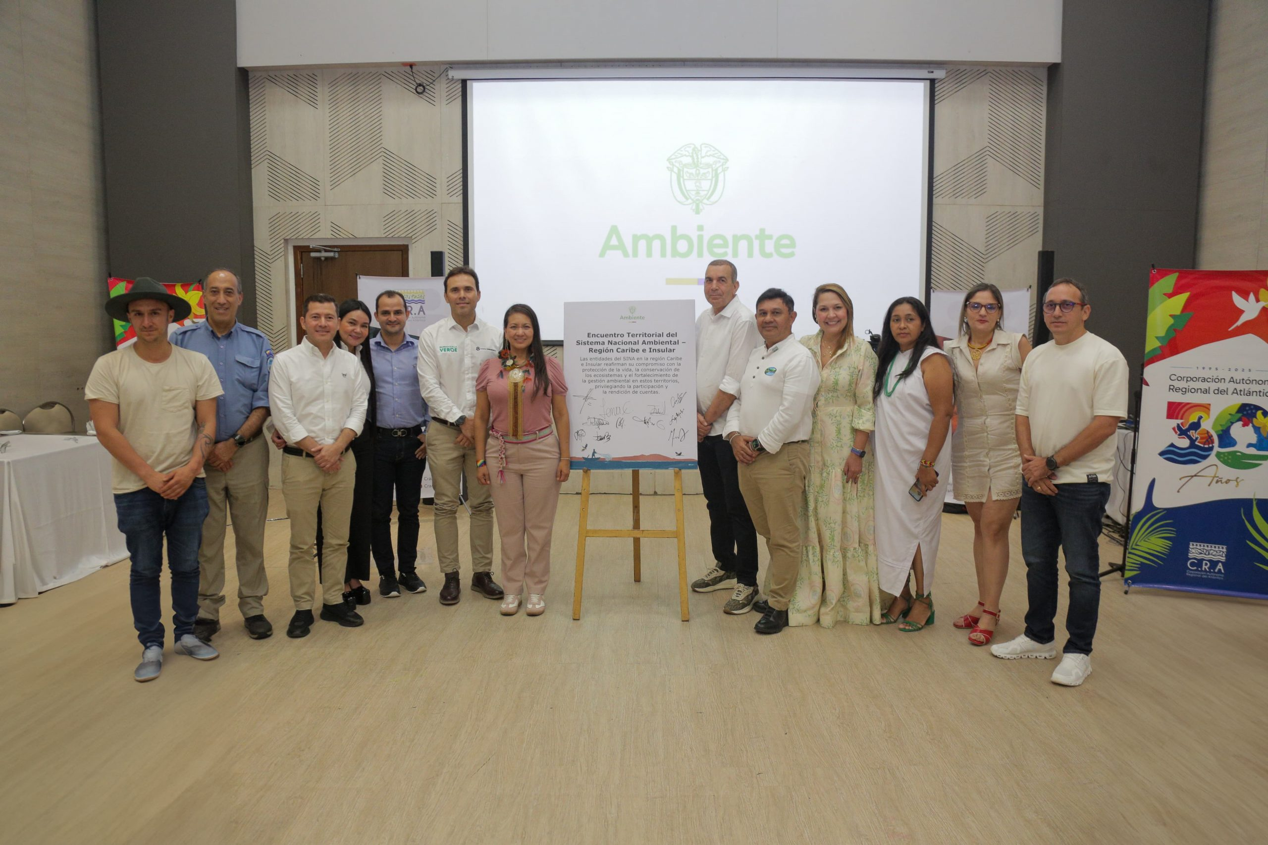 Firma del acuerdo ambiental en Barranquilla.